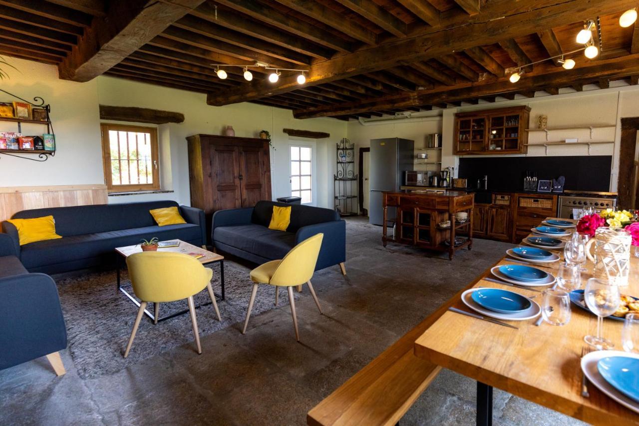 Bed and Breakfast Domaine Du Coq En Pat Augerolles Экстерьер фото