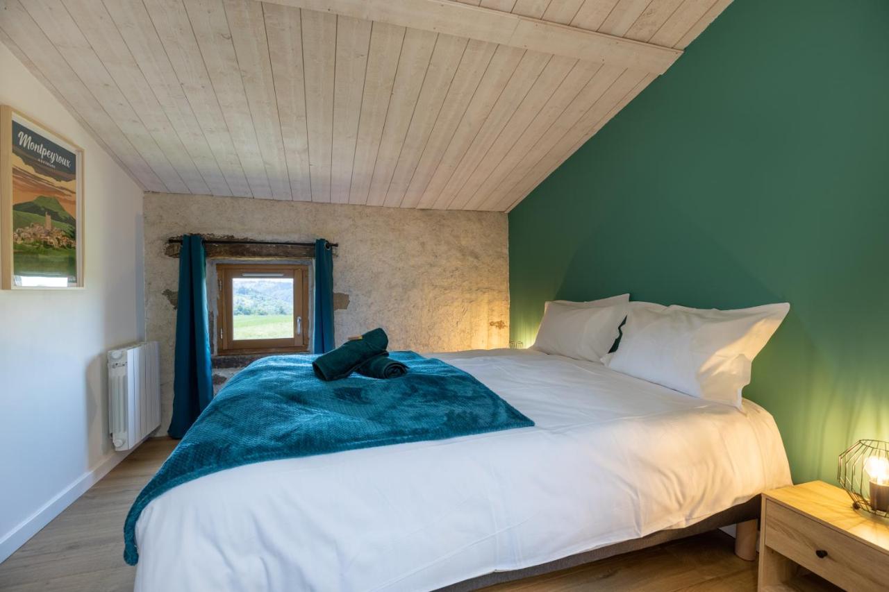 Bed and Breakfast Domaine Du Coq En Pat Augerolles Экстерьер фото