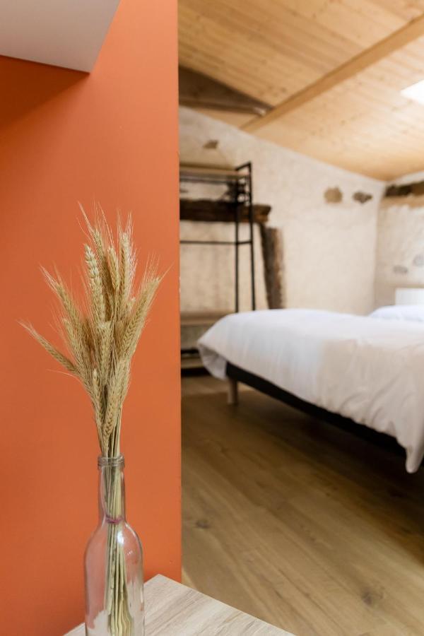 Bed and Breakfast Domaine Du Coq En Pat Augerolles Экстерьер фото