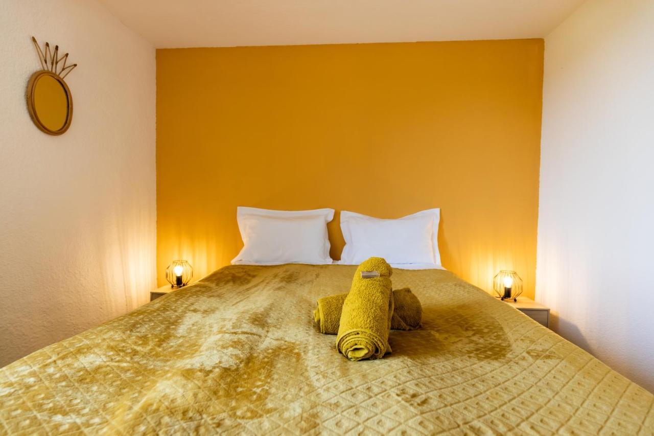 Bed and Breakfast Domaine Du Coq En Pat Augerolles Экстерьер фото
